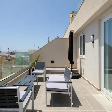 Modern 2Br Cosy Apartment With Large Terrace - Close To Manoel Island & Tigne Shopping Mall Sliema Exterior photo