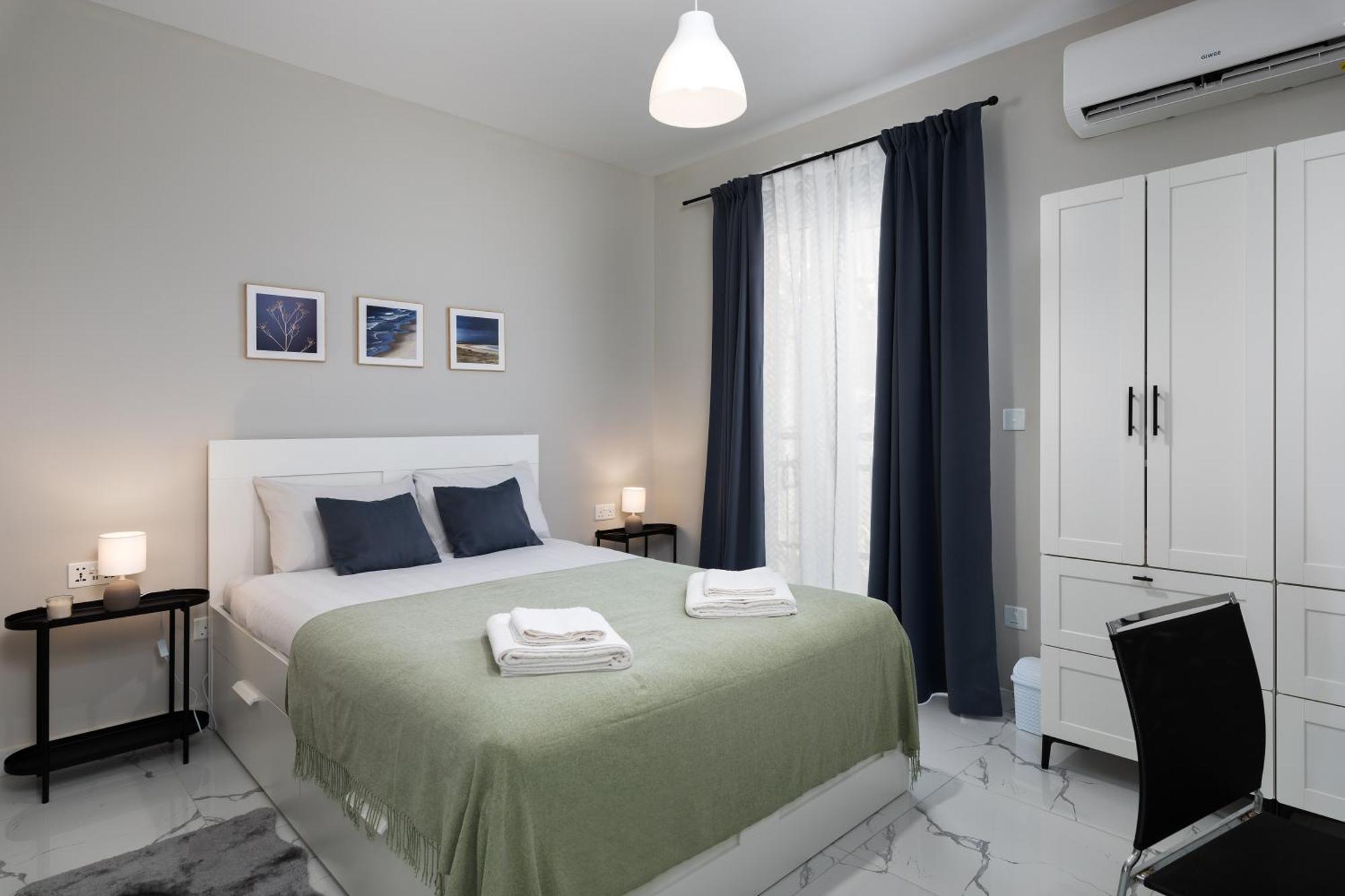 Modern 2br Cosy With Large Terrace - Close To Manoel Island & Tigne Shopping Mall *