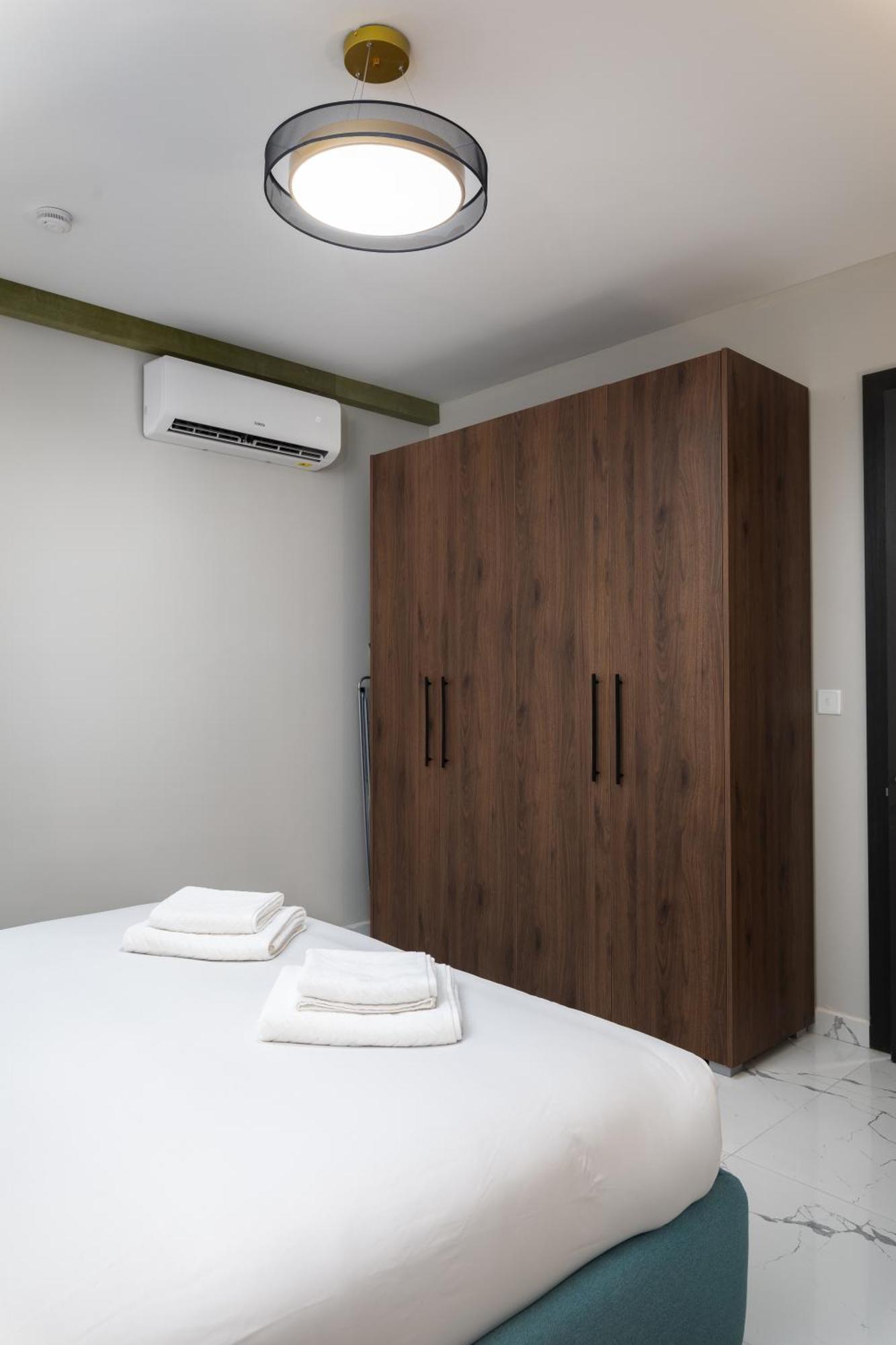 Apartment Modern 2br Cosy With Large Terrace - Close To Manoel Island & Tigne Shopping Mall
